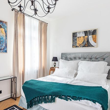 Luxury Apartment With A Balcony And A Terrace Prag Dış mekan fotoğraf