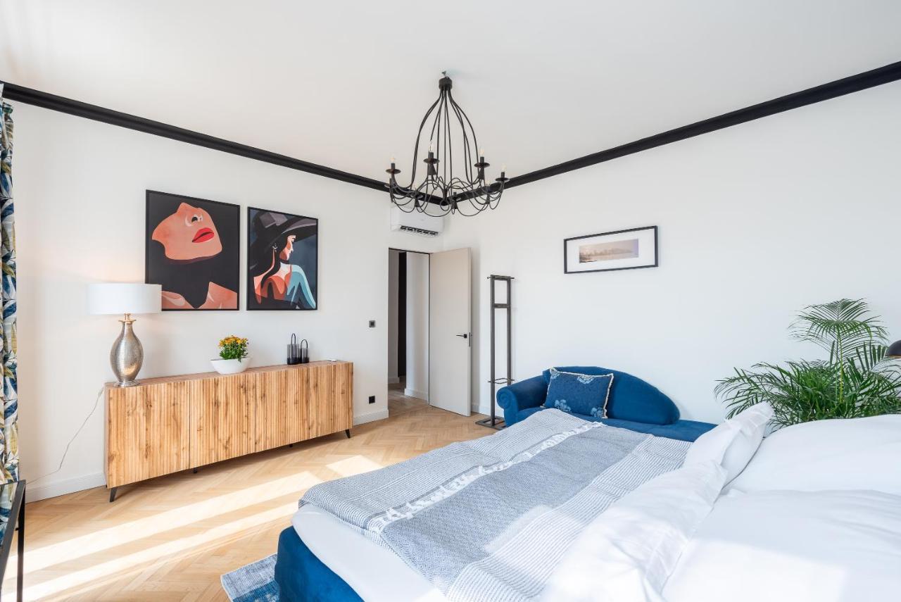 Luxury Apartment With A Balcony And A Terrace Prag Dış mekan fotoğraf