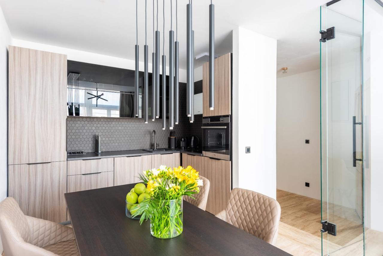 Luxury Apartment With A Balcony And A Terrace Prag Dış mekan fotoğraf