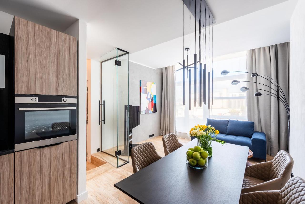 Luxury Apartment With A Balcony And A Terrace Prag Dış mekan fotoğraf