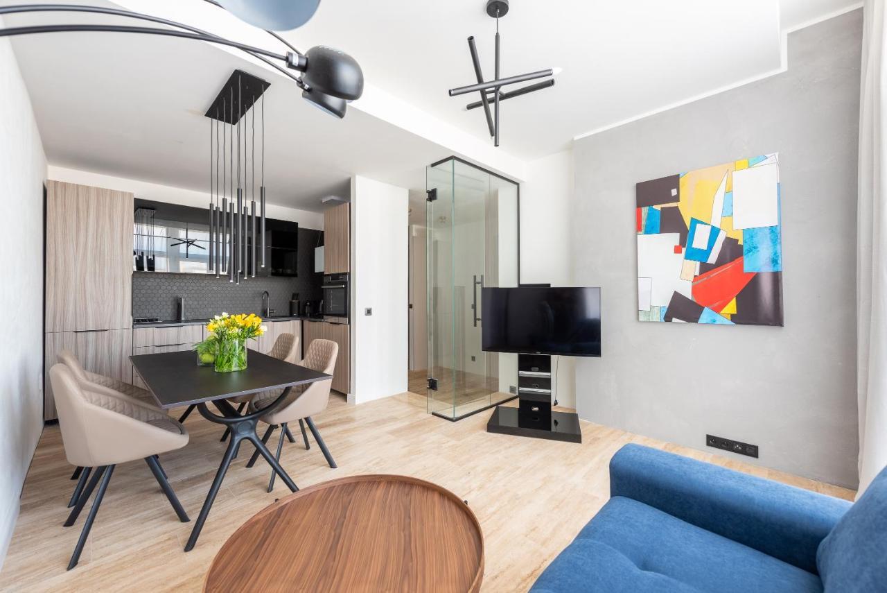 Luxury Apartment With A Balcony And A Terrace Prag Dış mekan fotoğraf